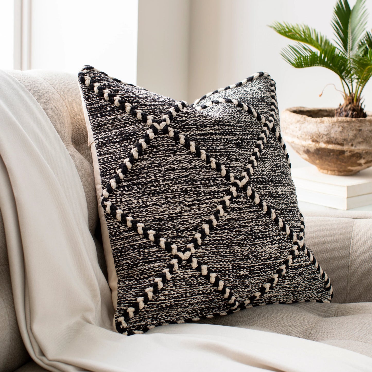 003 SI-1893831,SI-1893832,SI-1893833,SI-1893834,SI-1893835,SI-1893836 | Lifestyle | Zanafi Pillow - 9099 by Livabliss in black, wheat. Made from 100% cotton in a eclectic & global style.