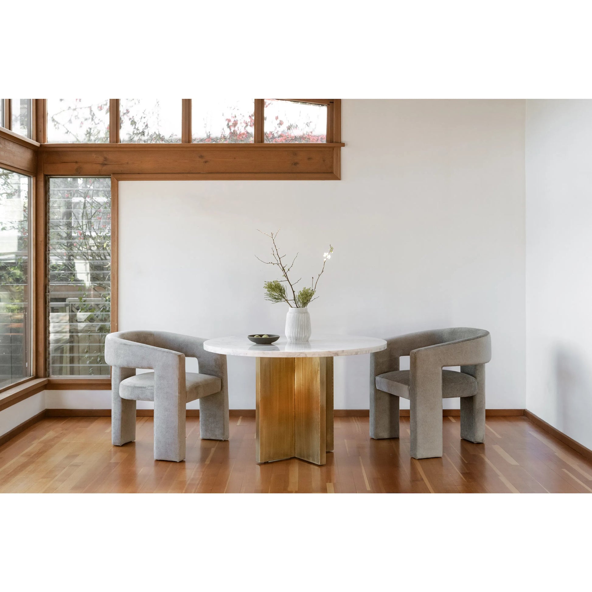 Elo Chair by Moe's Home Collection. Made from unique in a transitional style.