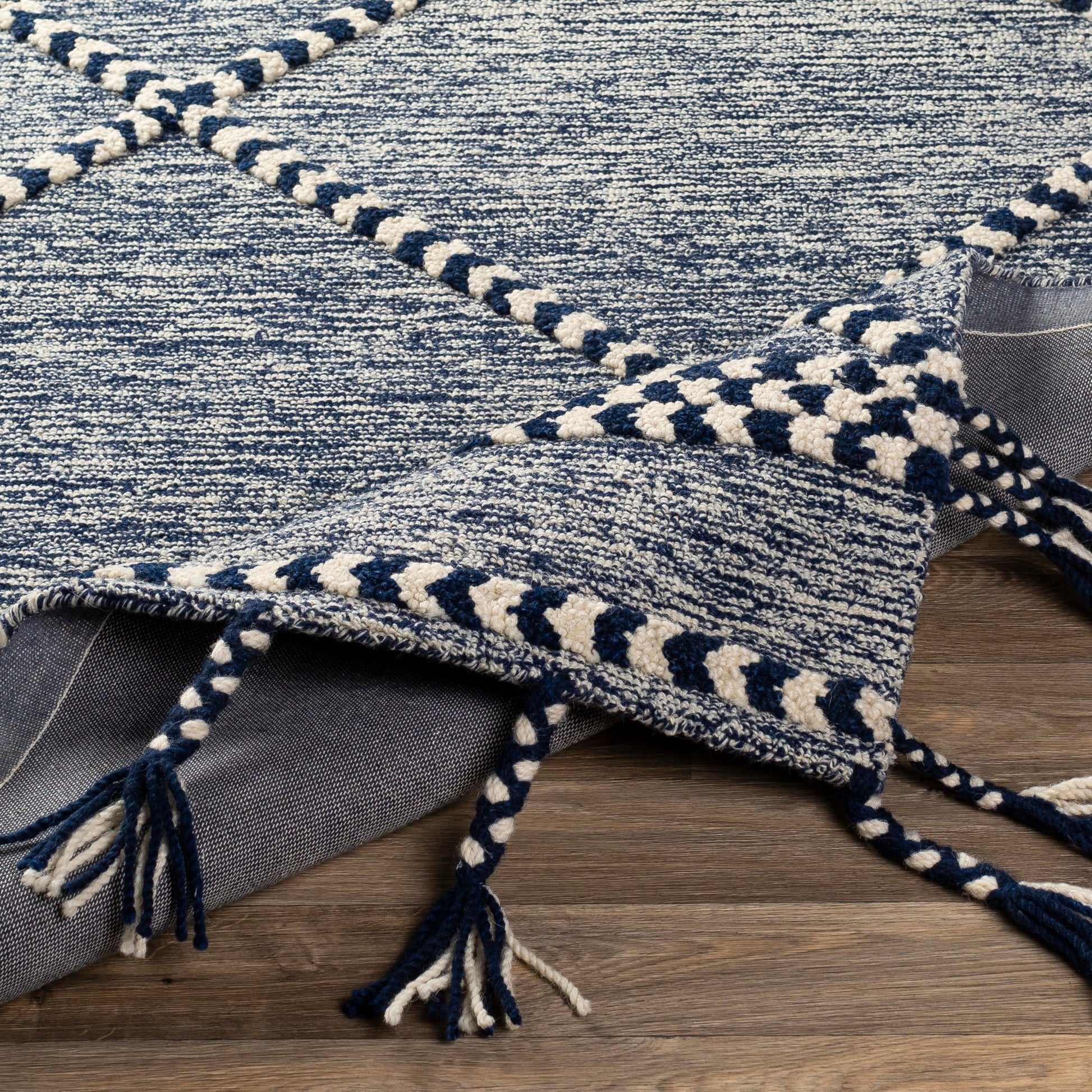 Zanafi Tassels Rug - 24568 by Surya. Made from 100% wool in a unique style.