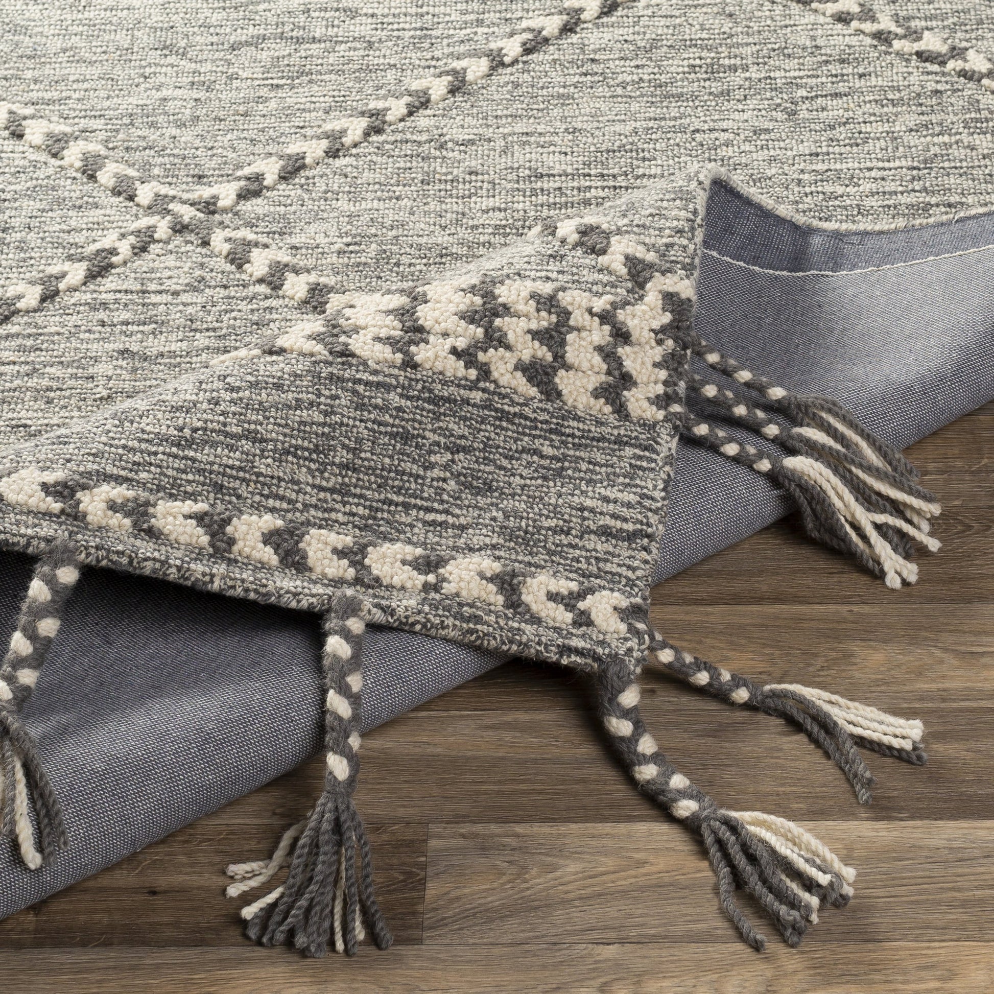 Zanafi Tassels Rug - 24568 by Surya. Made from 100% wool in a unique style.