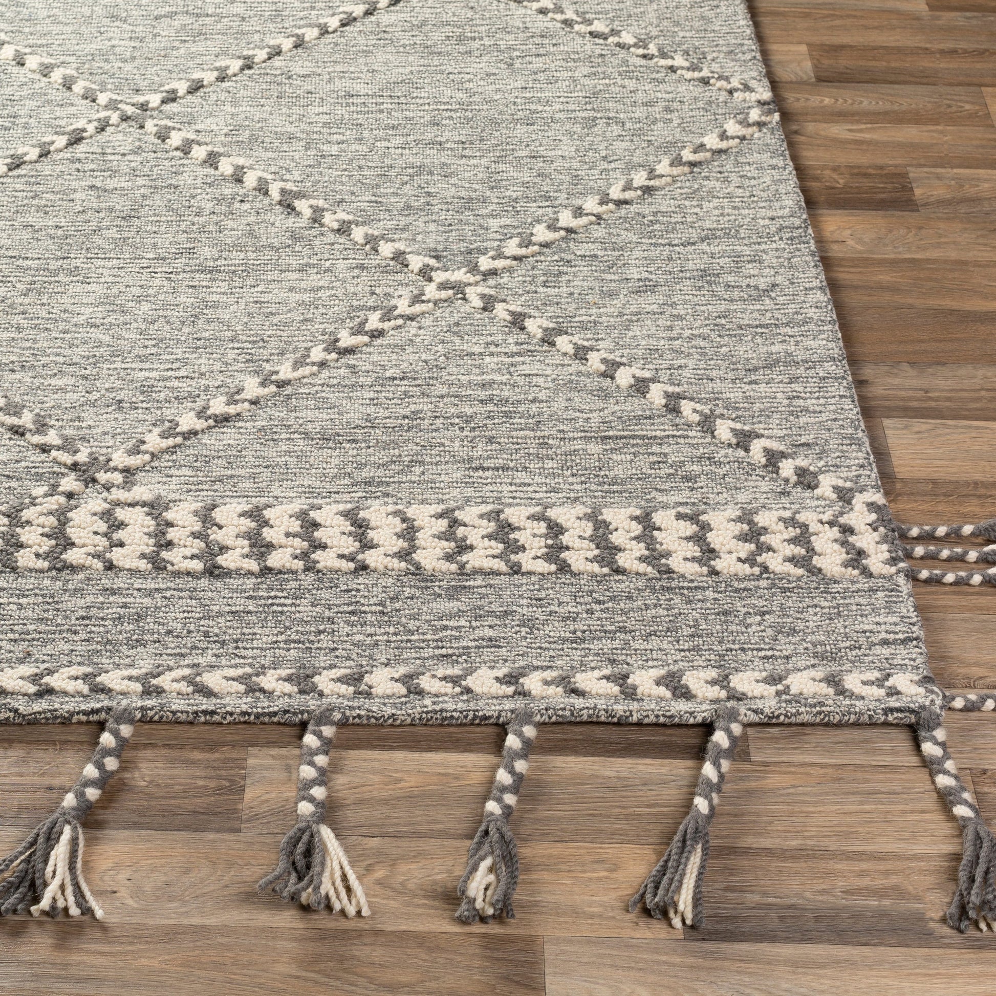 Zanafi Tassels Rug - 24568 by Surya. Made from 100% wool in a unique style.