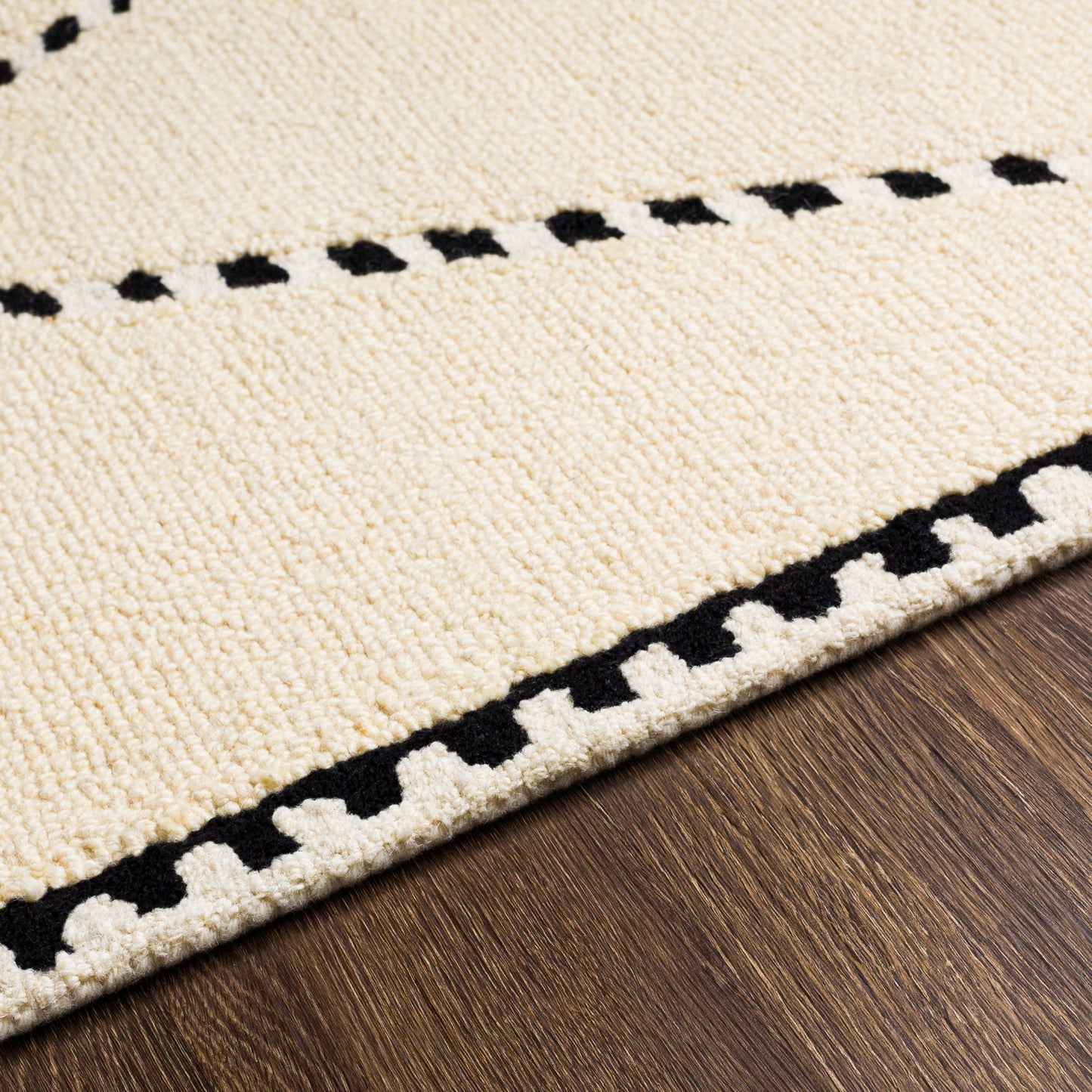 003 SI-1756614 | Closeup | Zanafi Tassels Rug - 29495 by Surya in black, cream. Made from 100% wool in a unique style.