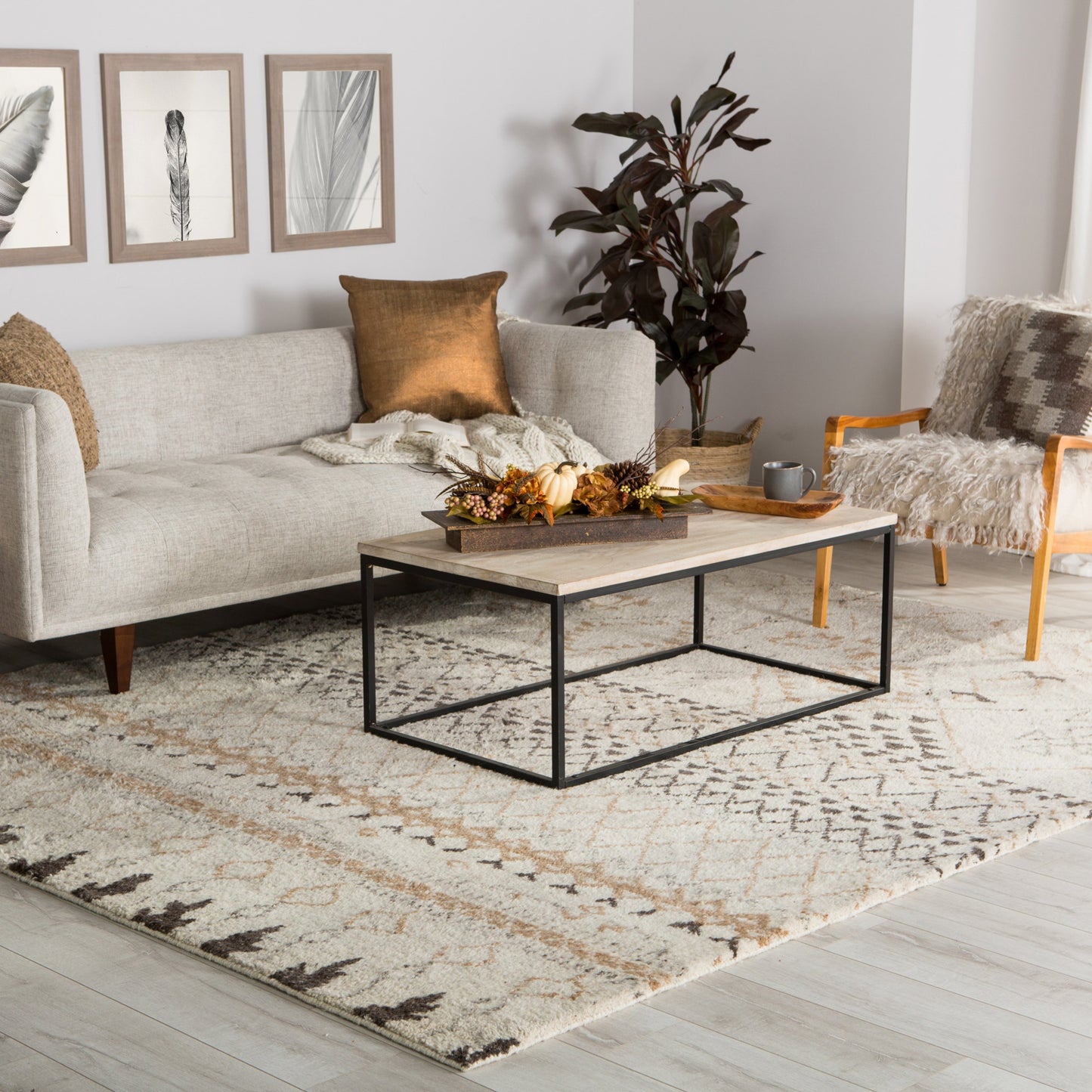 008 82034-31926,82034-31927,82034-31928,SI-1946448,SI-1946449 | Lifestyle | Zuri ZUI05 Rug by Jaipur Living in standstorm, paloma. Made from unique in a unique style.
